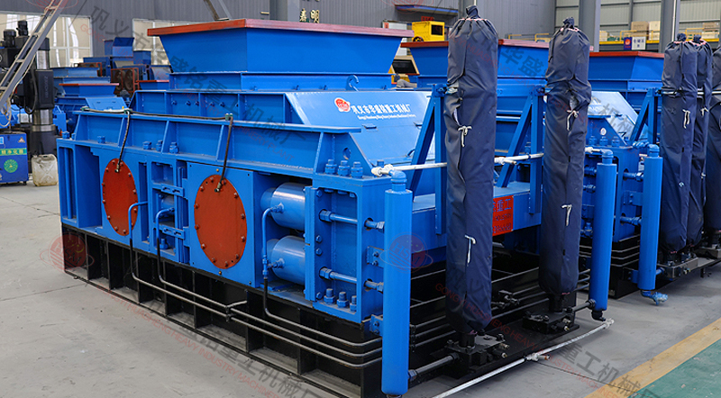 1010型液壓對輥破碎機 1010型液壓對輥破碎機