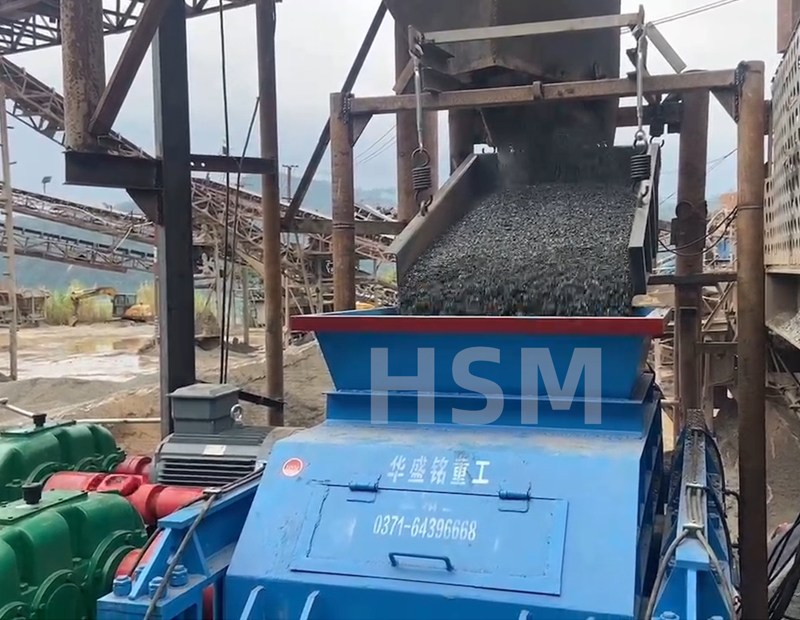 廢渣對輥破碎機(jī) 廢渣對輥破碎機(jī)